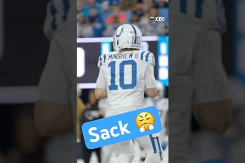 DeShawn Williams first sack of the season ???? #nfl #panthers #DeShawnWilliams