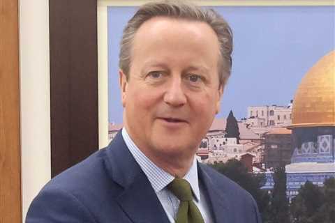 David Cameron defends close ties with China despite growing aggression