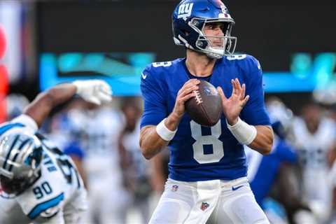 Giants should stick with Daniel Jones, beef up around him