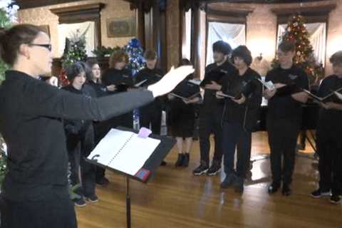 Davidge Choir performs at Roberson Mansion