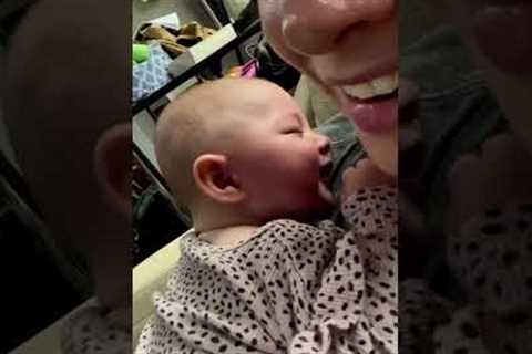 Baby sleep laughs and it's adorable!