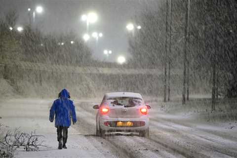 Weather forecast UK: Met Office issues snow and ice warnings as temperatures plunge below freezing