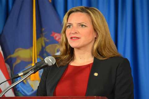 Benson announces grants for Michigan public schools to offer driver’s education ⋆