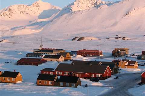 Ny-Ålesund: How UK scientists are studying climate change in the Arctic