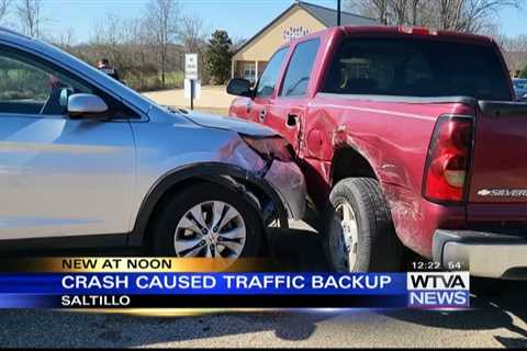 SUV, pickup truck collide Monday in Saltillo