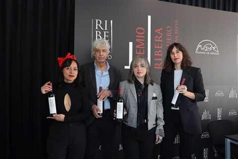 The Argentine Magalí Etchebarne wins the VIII Ribera del Duero Prize for Brief Narrative with her..