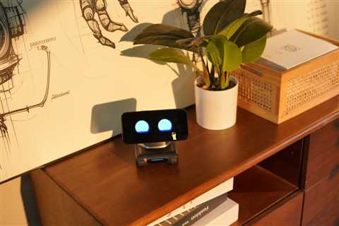 LOOI Desktop Robot