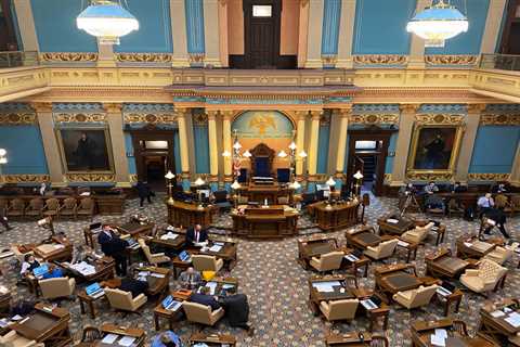 MI Senate unanimously passes bills finalizing repeal of driver responsibility fees •