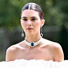 Kendall Jenner Was a Pantsless, Floating Pompom at the Jacquemus “Le Chouchou” Show