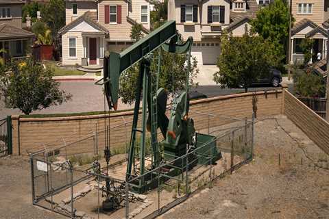 How Oil and Gas Companies in Orange County, CA Benefit Local Communities