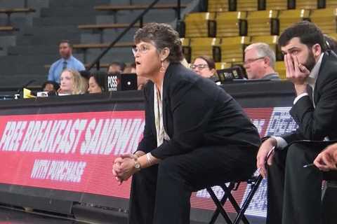 USM's Coach McNelis named grand marshal for Parade of Champions