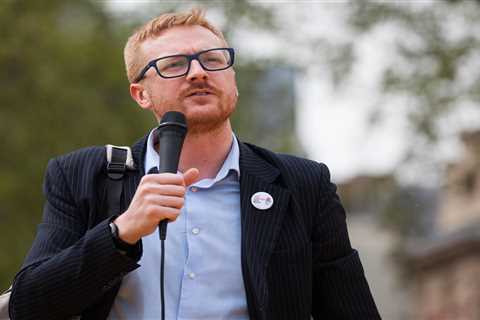 Labour MP Lloyd Russell-Moyle suspended over 'serious' complaint