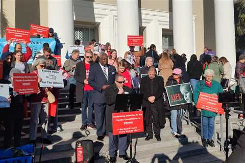 Outside the FL Supreme Court, abortion rights advocates, opponents rallied for their cause