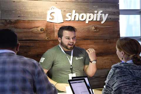 Shopify warns on margins and posts big quarterly loss, sending shares plunging premarket