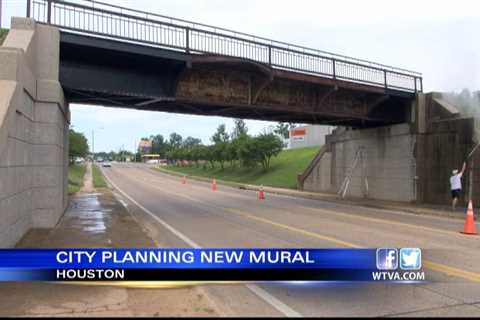 New mural to brighten up Houston bridge