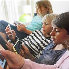 Prodded by fed up parents, some in Congress try to curb kids’ use of social media •
