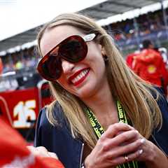 Emilia Clarke Rocks New Blonde Highlights At Formula One Grand Prix – Hollywood Life