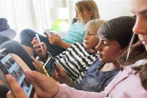 Prodded by fed up parents, some in Congress try to curb kids’ use of social media •