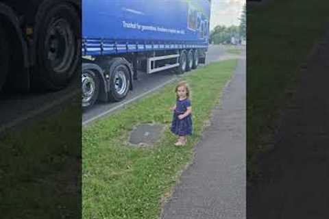 Adorable Girl Welcomes Trucker Dad Home