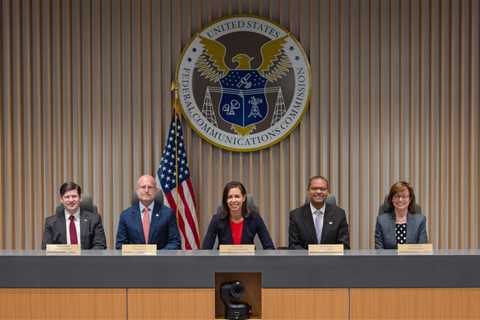 Court blocks the FCC’s efforts to restore net neutrality… again