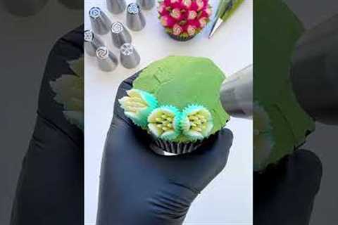 Master Baker Makes Incredible Cupcakes