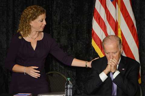 Wasserman Schultz stands behind Biden despite debate performance