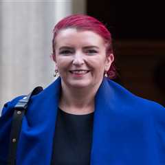 Transport Secretary Louise Haigh admits to being convicted fraudster after falsely claiming phone..