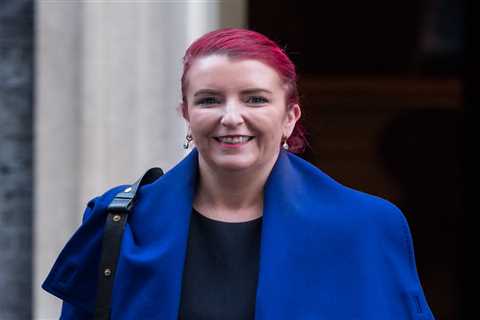 Transport Secretary Louise Haigh admits to being convicted fraudster after falsely claiming phone..