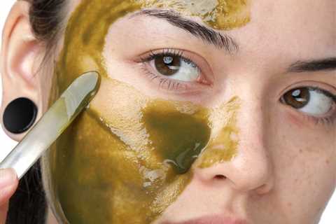 Purpose of a Face Mask Explained – 100% PURE Insights