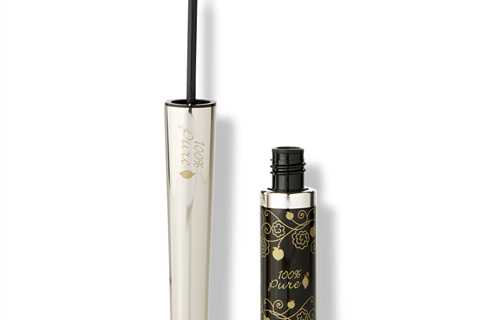 Best Liquid Eyeliner: Discover 100% PURE’s Top Choice