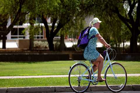 Expert Insights: How Southern Mississippi Schools Handle Inclement Weather During Outdoor Events