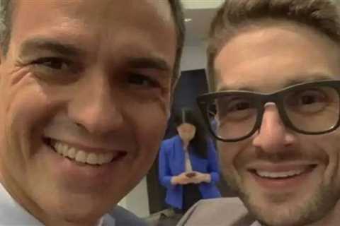 Alexander Soros Backs Pedro Sánchez and Legitimizes His Massive Regularization Plan Despite..