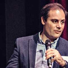 SAVE THE KINGDOM: Billionaire Expat Returns to Britain To Be Able To Donate Millions to Nigel..