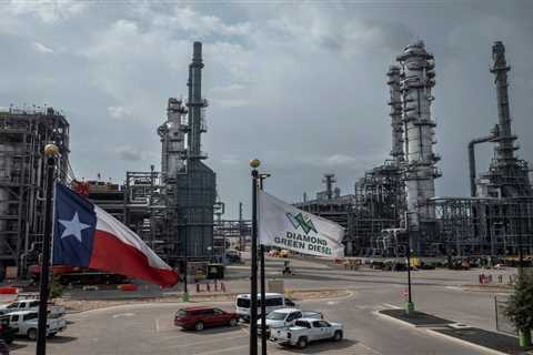 UK imports of “green” jet fuel linked to Amazon deforestation